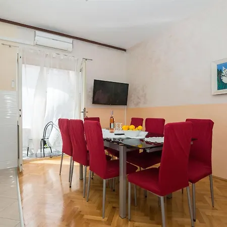Apartment Zeljko Makarska
